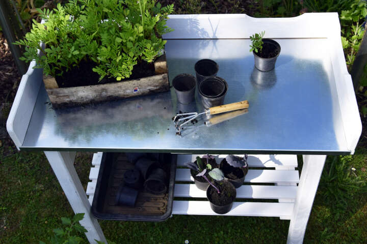 dobar Pflanztisch mit Ablage, weiß